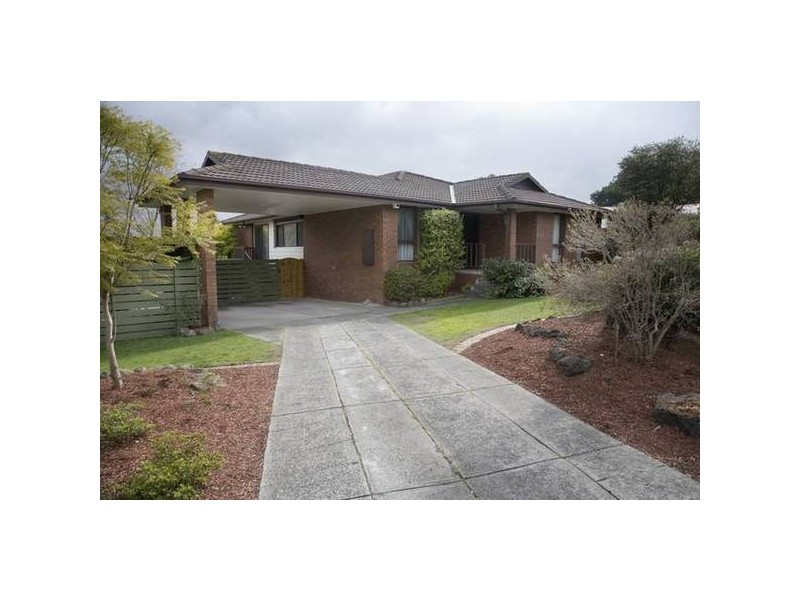 Daniel Solander Drive, Endeavour Hills VIC 3802