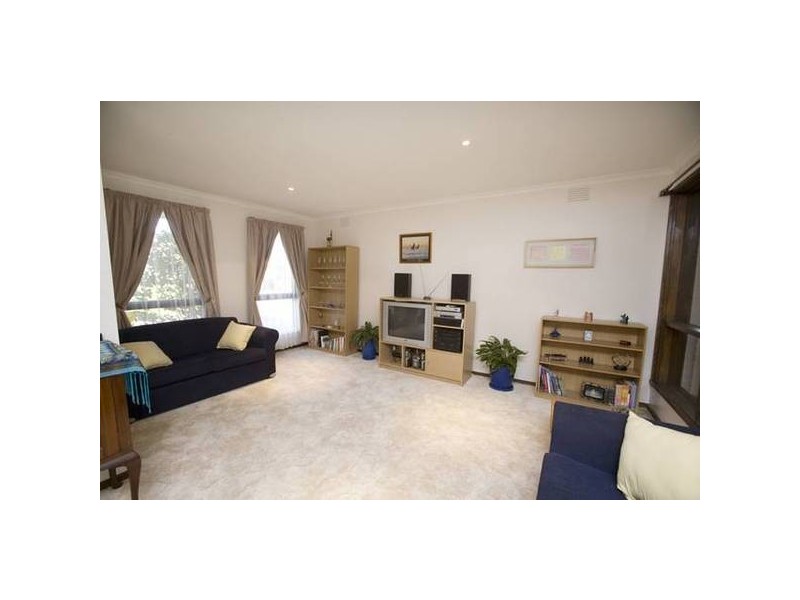 Daniel Solander Drive, Endeavour Hills VIC 3802