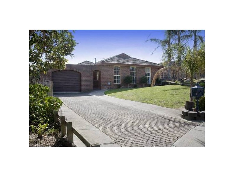 5 Lindsay Close, Endeavour Hills VIC 3802