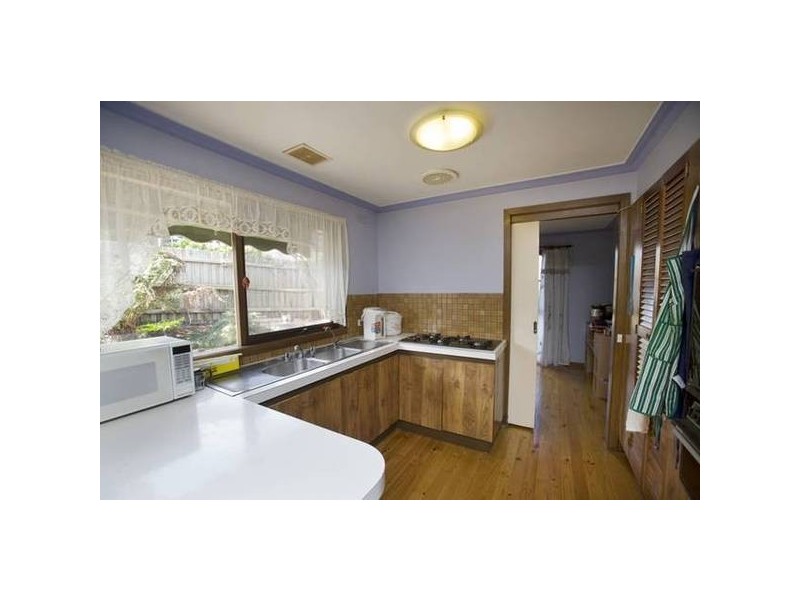 5 Lindsay Close, Endeavour Hills VIC 3802