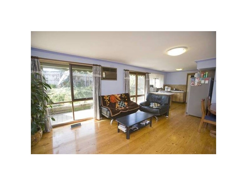 5 Lindsay Close, Endeavour Hills VIC 3802