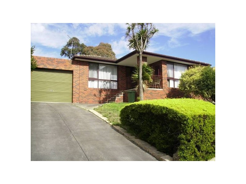 19 Clifton Way, Endeavour Hills VIC 3802
