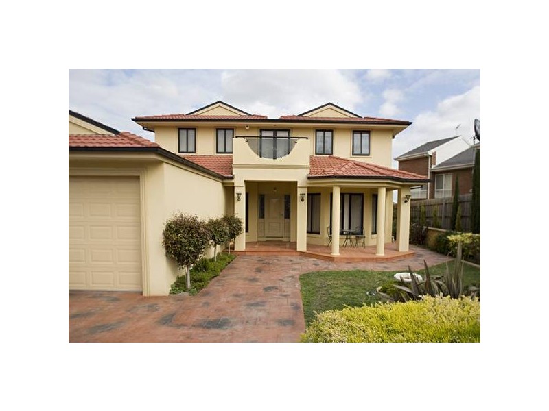 15 Renee Avenue, Endeavour Hills VIC 3802