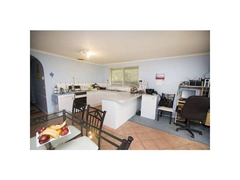 17 Blackwood Drive, Hampton Park VIC 3976