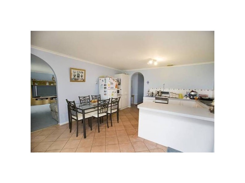 17 Blackwood Drive, Hampton Park VIC 3976