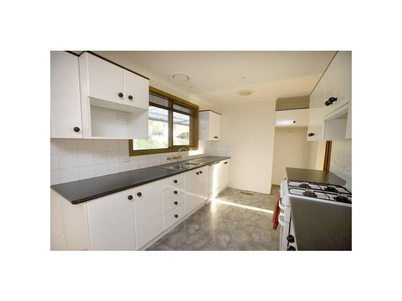 42 Aldridge Street, Endeavour Hills VIC 3802