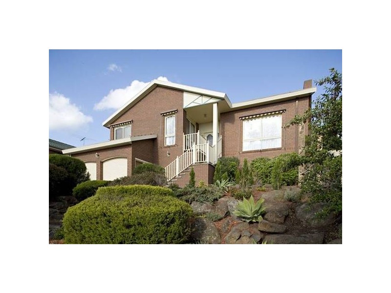 12 Gray Close, Endeavour Hills VIC 3802