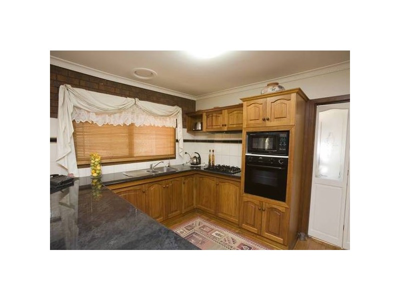 12 Gray Close, Endeavour Hills VIC 3802