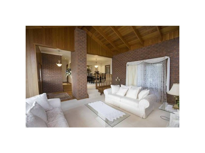 12 Gray Close, Endeavour Hills VIC 3802