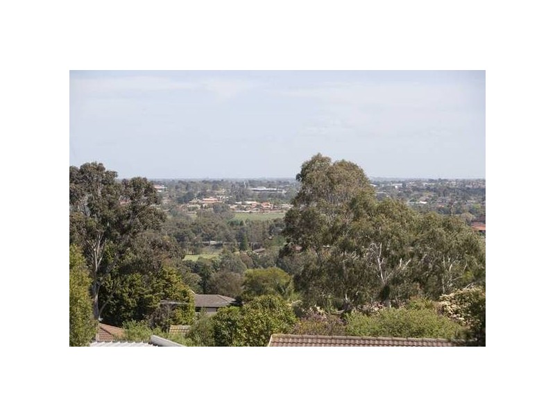 12 Gray Close, Endeavour Hills VIC 3802