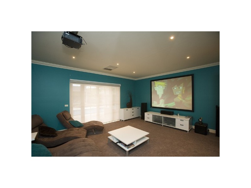 6 Gladesville Close, Lysterfield South VIC 3156