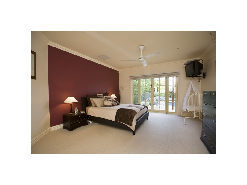 6 Gladesville Close, Lysterfield South VIC 3156