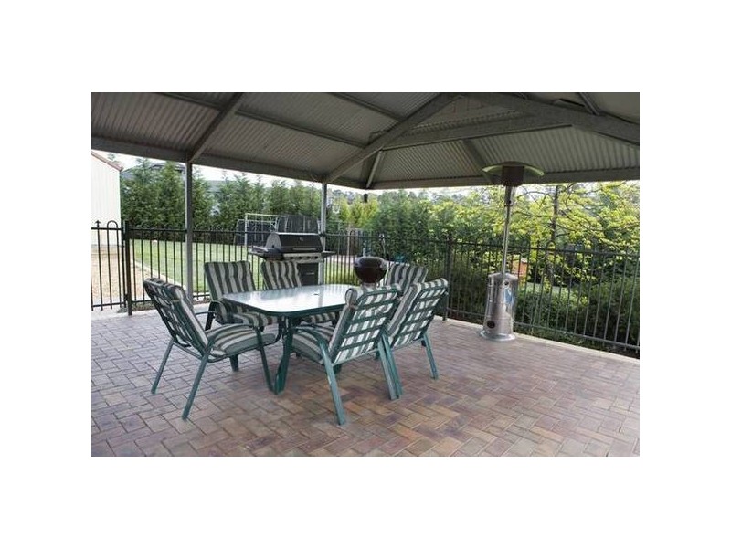 6 Gladesville Close, Lysterfield South VIC 3156