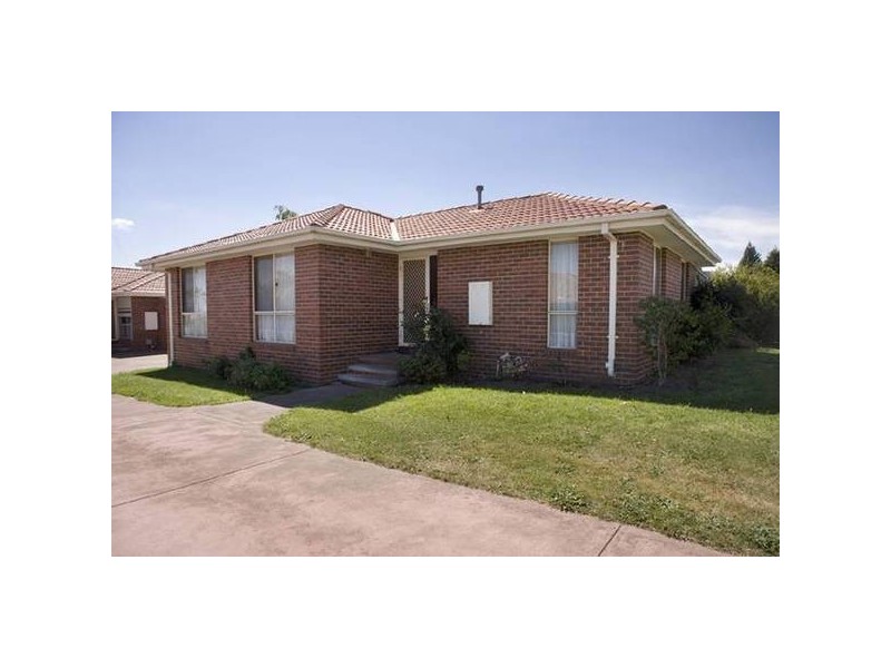1/2 Bramwell Close, Endeavour Hills VIC 3802