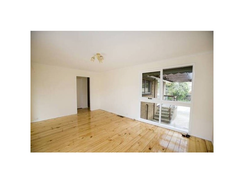 180 James Cook Drive, Endeavour Hills VIC 3802