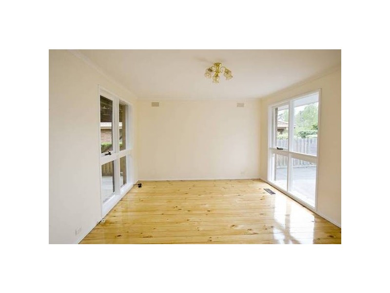 180 James Cook Drive, Endeavour Hills VIC 3802