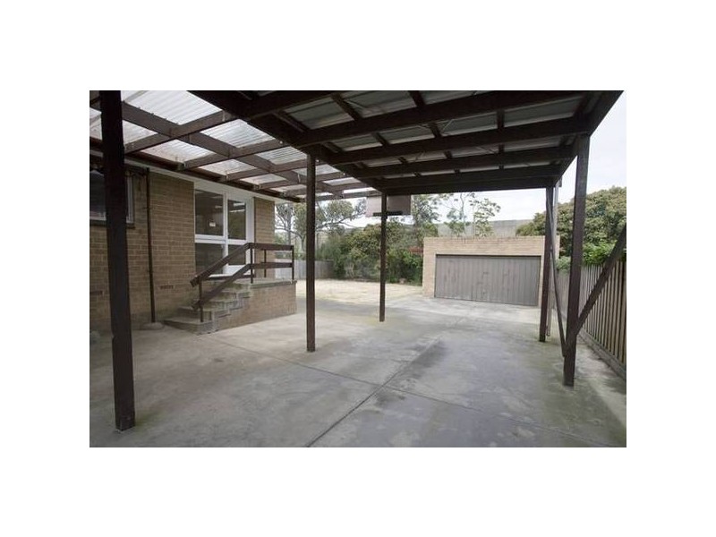 180 James Cook Drive, Endeavour Hills VIC 3802