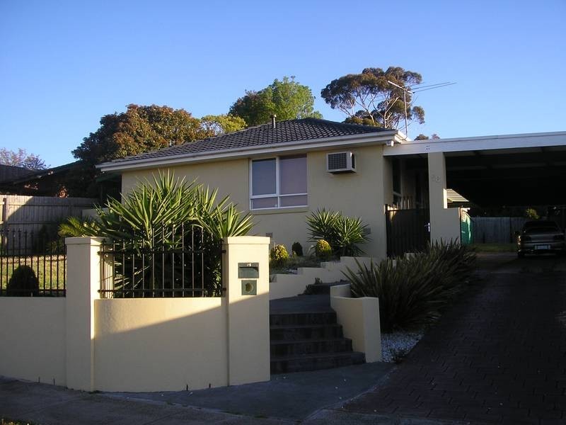 18 Scotsburn Way, Endeavour Hills VIC 3802