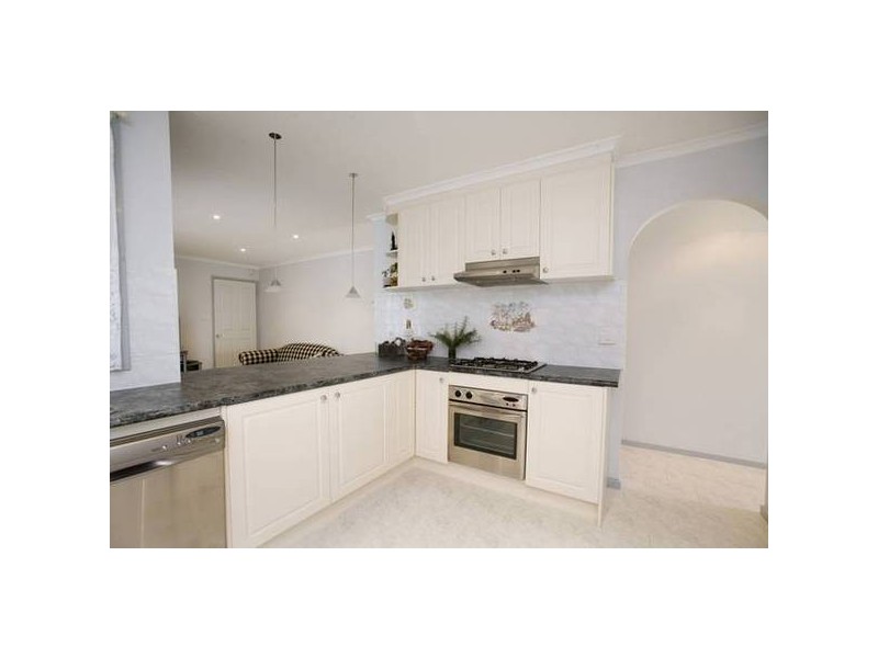 7 Hughes Close, Endeavour Hills VIC 3802