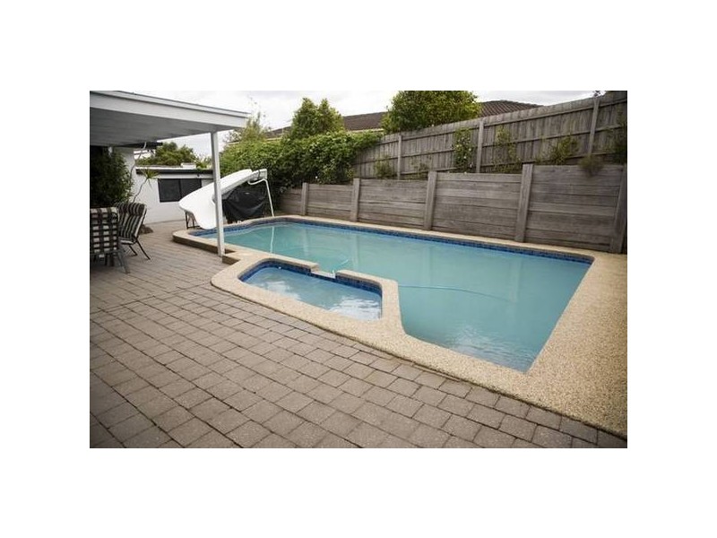 7 Hughes Close, Endeavour Hills VIC 3802