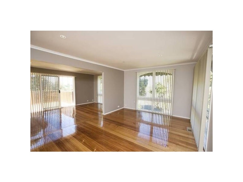 8 Matthew Flinders Avenue, Endeavour Hills VIC 3802