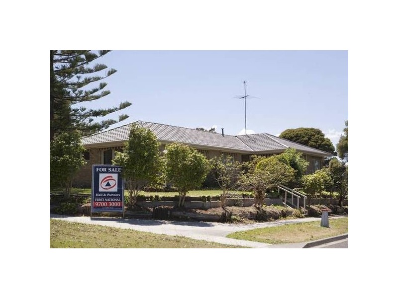 8 Matthew Flinders Avenue, Endeavour Hills VIC 3802