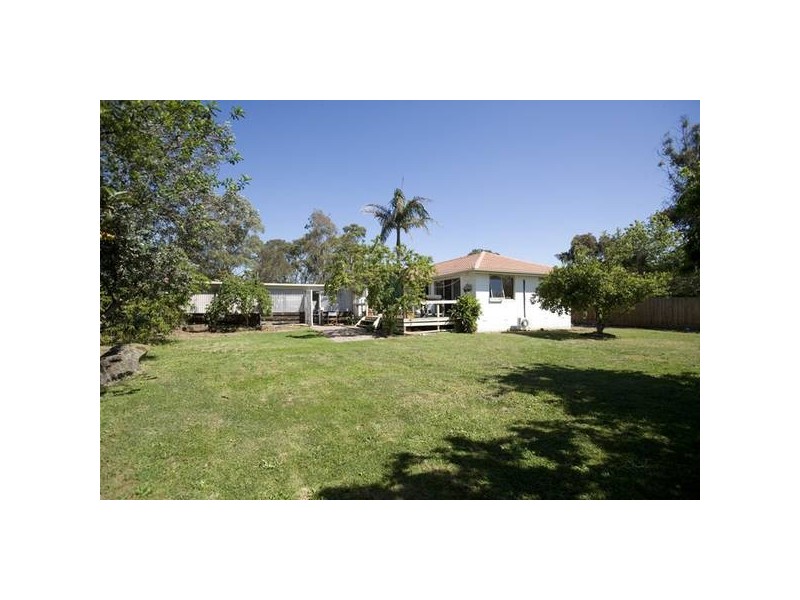 6 Gracilis Court, Endeavour Hills VIC 3802