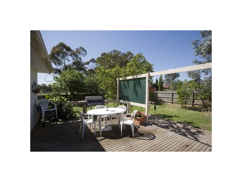 6 Gracilis Court, Endeavour Hills VIC 3802