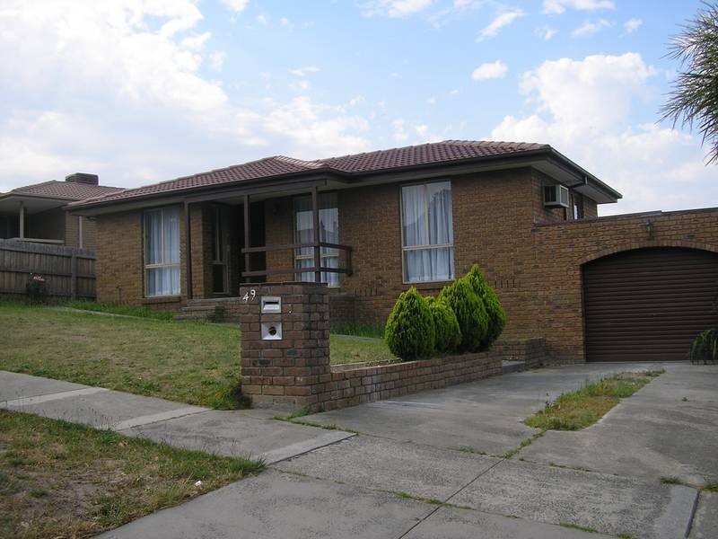 49 Daniel Solander Drive, Endeavour Hills VIC 3802