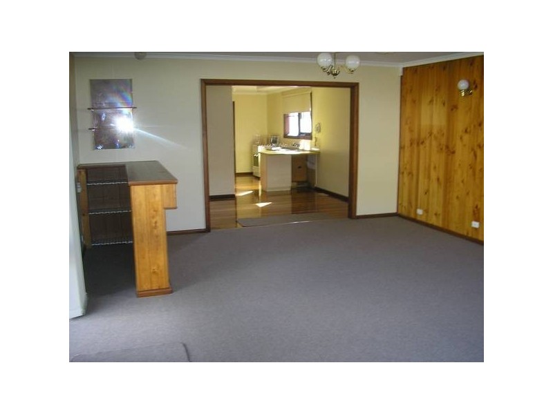 5 WINTERS LANE, Narre Warren VIC 3805