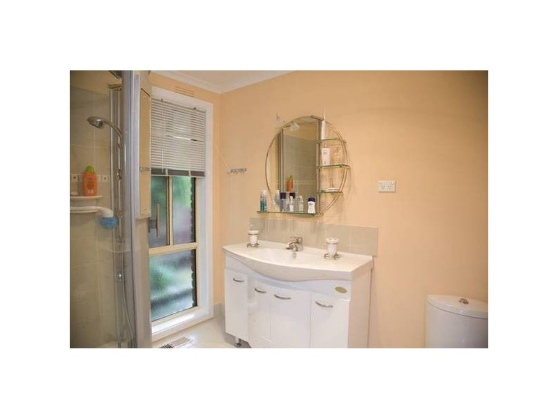 2 Throsby Court, Endeavour Hills VIC 3802