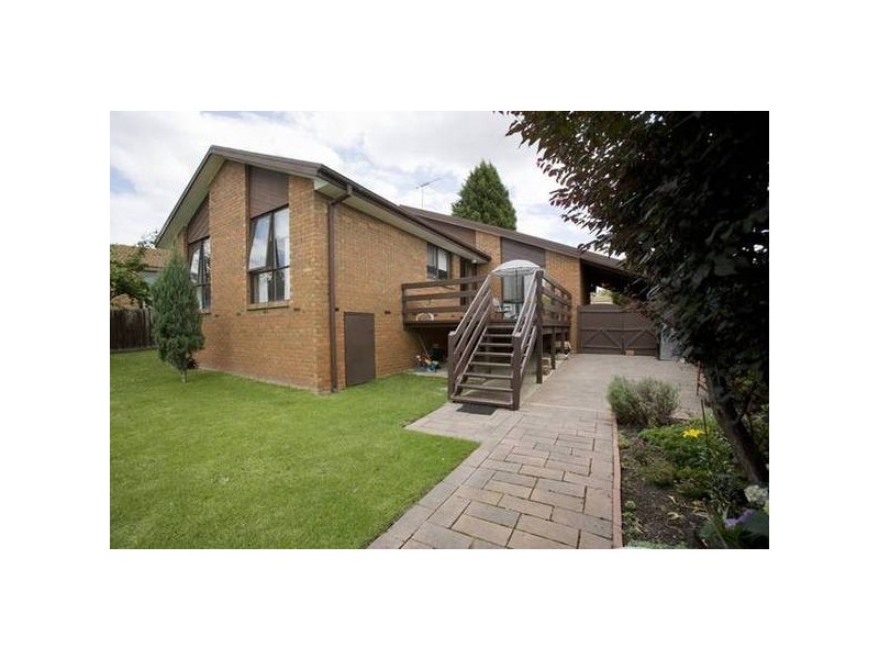 20 Denton Drive, Endeavour Hills VIC 3802