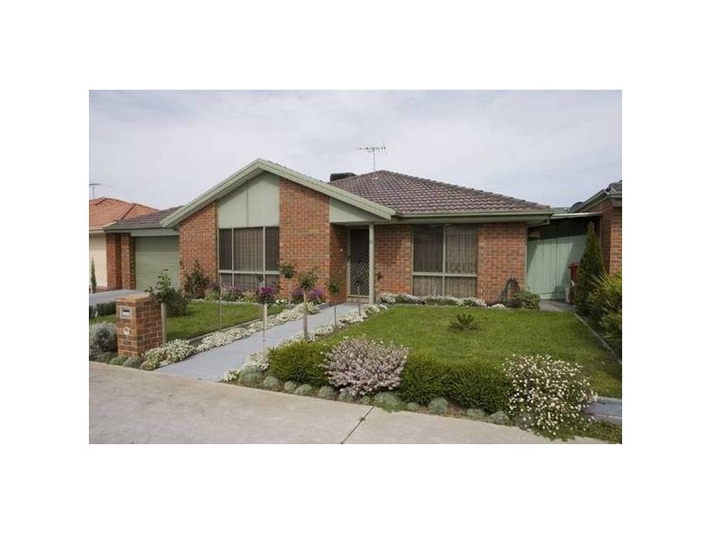 10 KHALIL AVENUE, Dandenong North VIC 3175