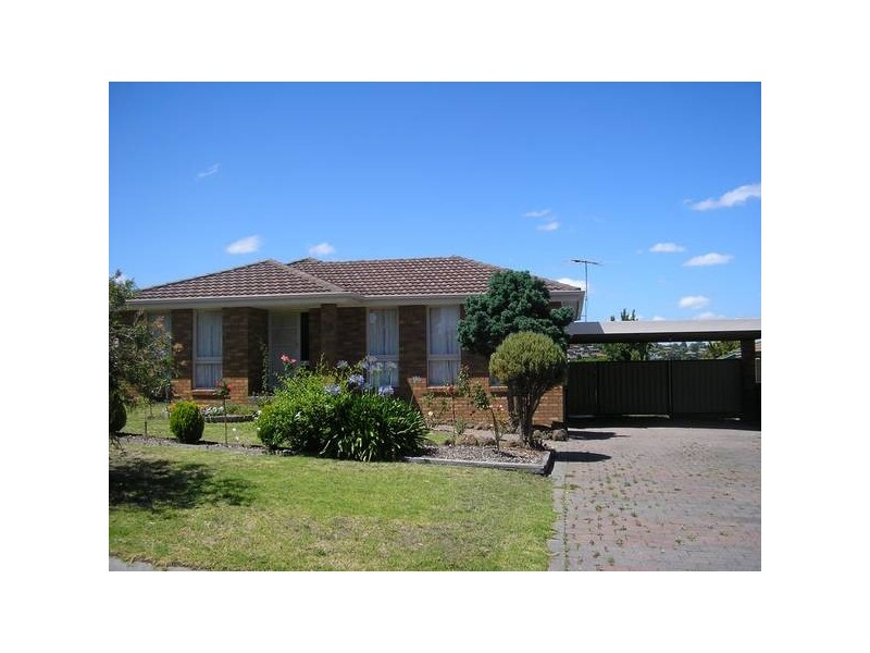 12 NEVIS COURT, Endeavour Hills VIC 3802