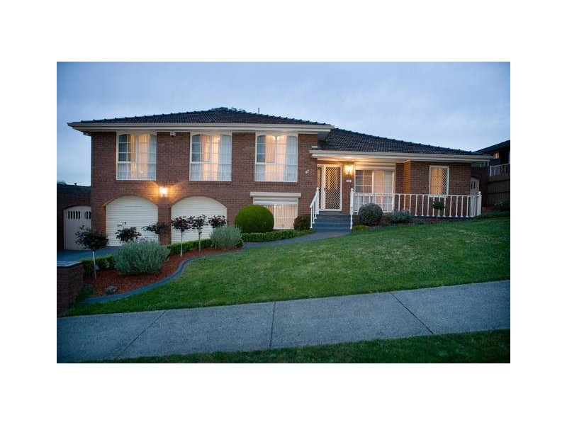 47 JOSEPH BANKS CRESENT, Endeavour Hills VIC 3802