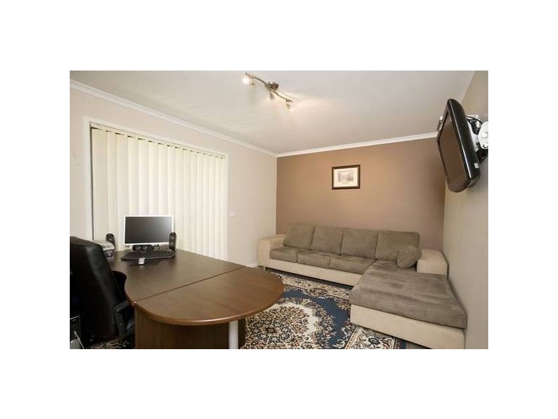 15 Lochalsh Court, Endeavour Hills VIC 3802