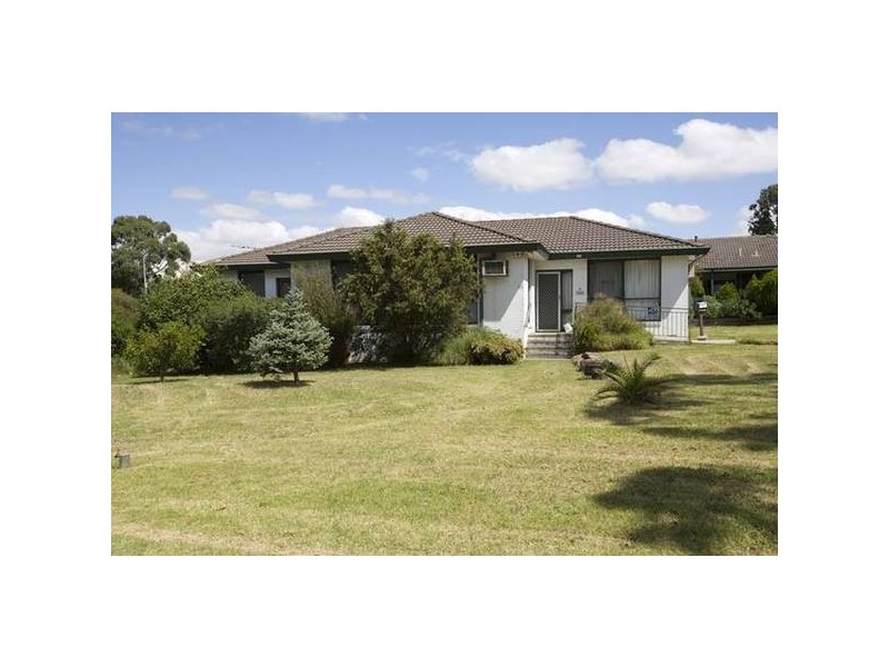 48-50 Monkhouse Drive, Endeavour Hills VIC 3802