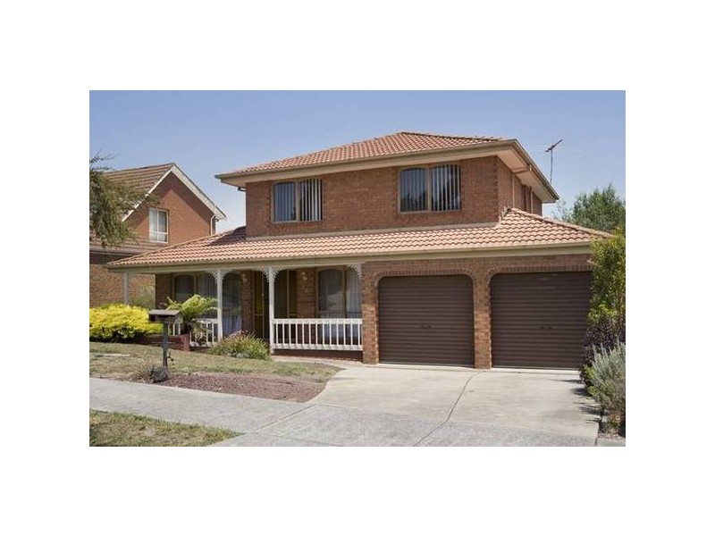 16 Huxley Crescent, Endeavour Hills VIC 3802