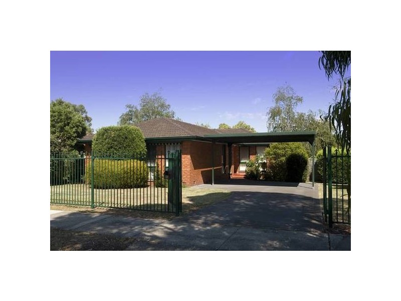 12 James Cook Drive, Endeavour Hills VIC 3802