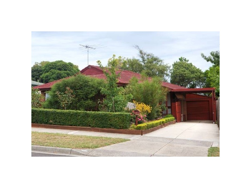 6 Paul Court, Endeavour Hills VIC 3802