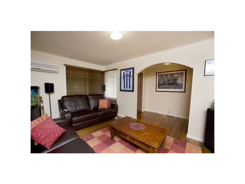 6 Paul Court, Endeavour Hills VIC 3802