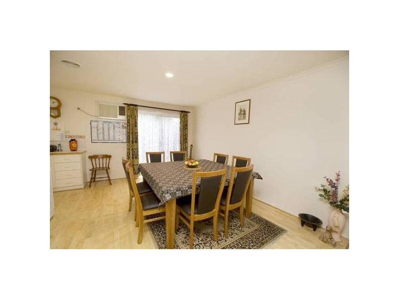 19/8 Monteith Crescent, Endeavour Hills VIC 3802