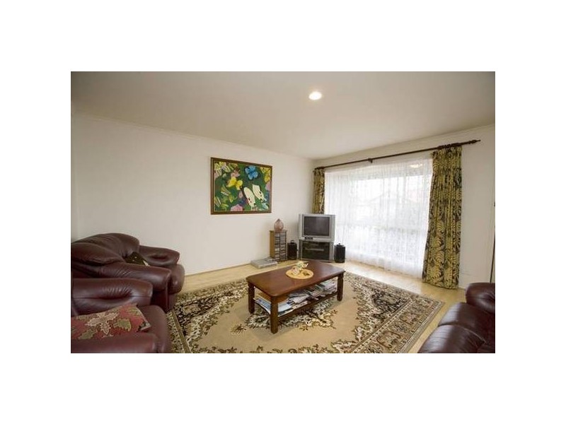 19/8 Monteith Crescent, Endeavour Hills VIC 3802