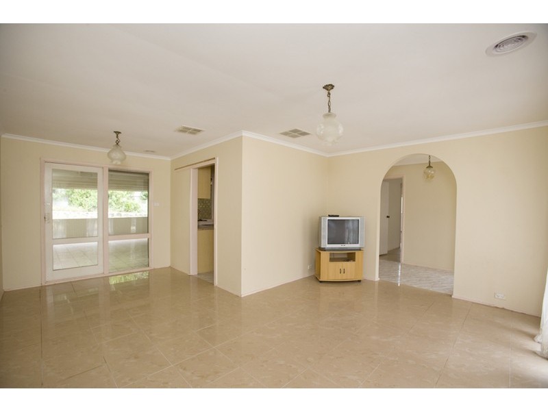 13 Dampier Court, Endeavour Hills VIC 3802