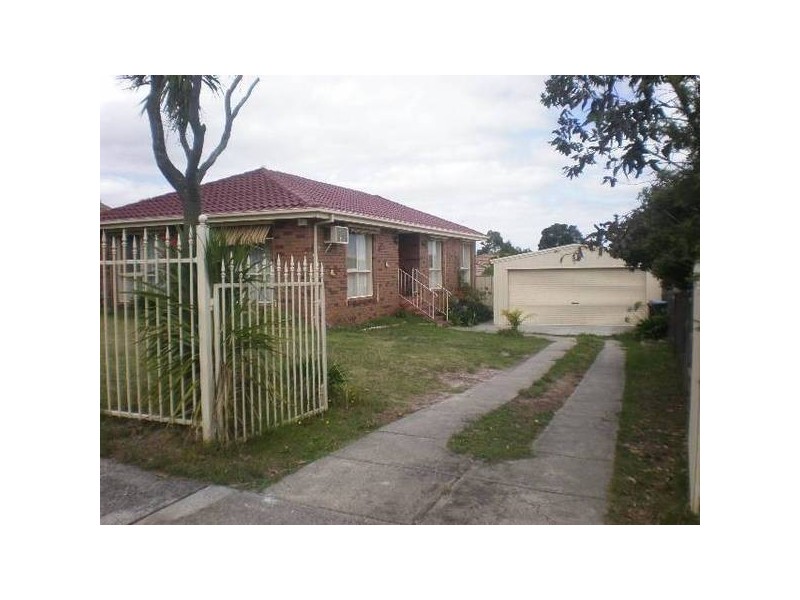 15 Robert Molyneux Avenue, Endeavour Hills VIC 3802