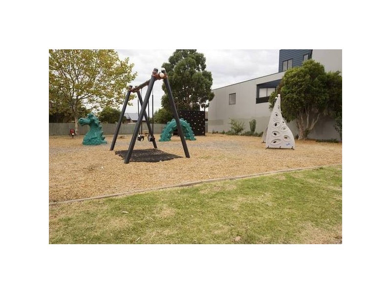 4a Dunearn Road, Dandenong North VIC 3175