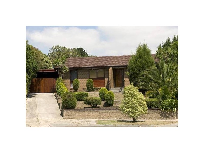 12 Calrossie Close, Endeavour Hills VIC 3802
