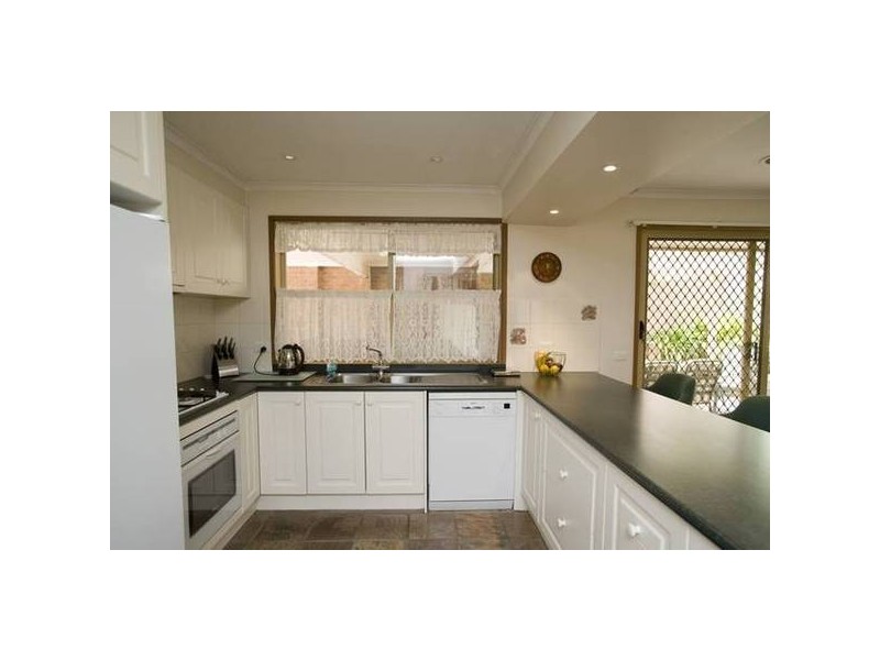 85 Kennington Park Drive, Endeavour Hills VIC 3802