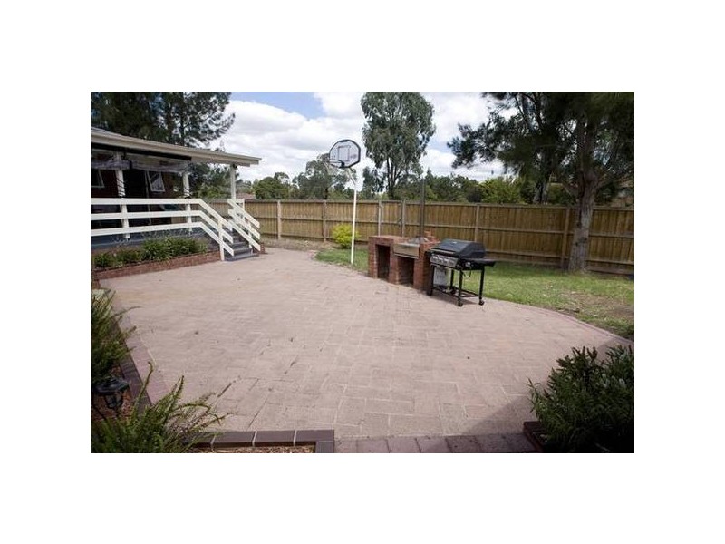 6 Waintree Court, Endeavour Hills VIC 3802