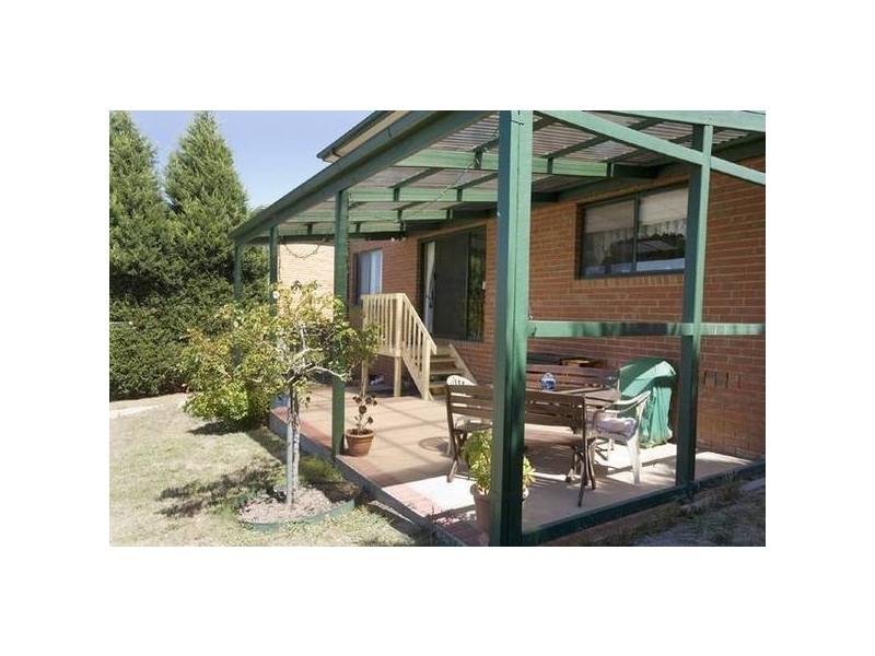 34 Barnsley Drive, Endeavour Hills VIC 3802